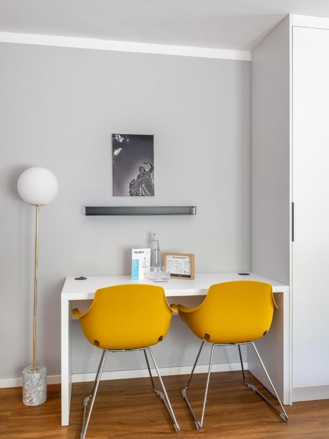Large Studio with Kitchenette