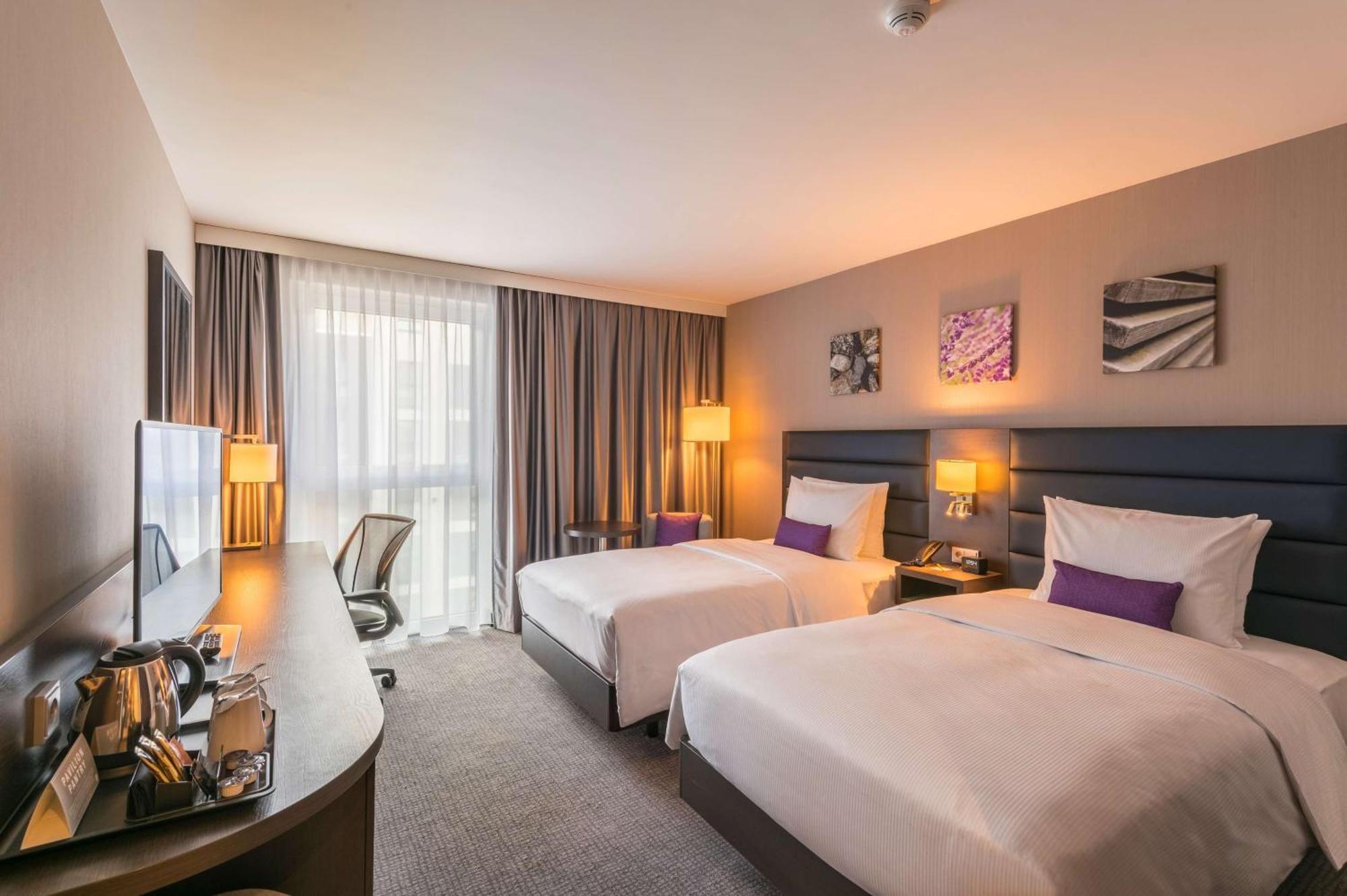 Twin Room,1552470094:JPEG